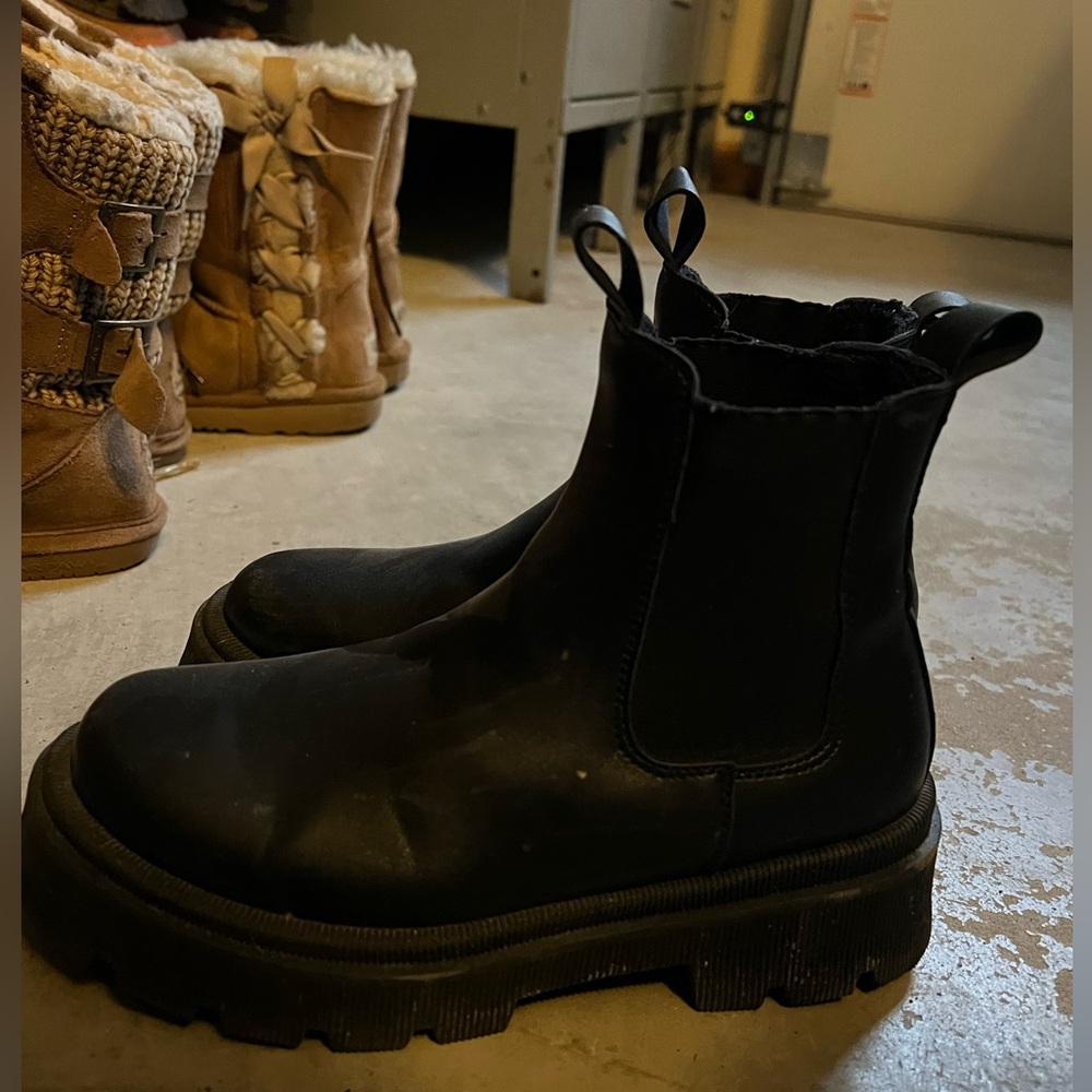 Black Boots